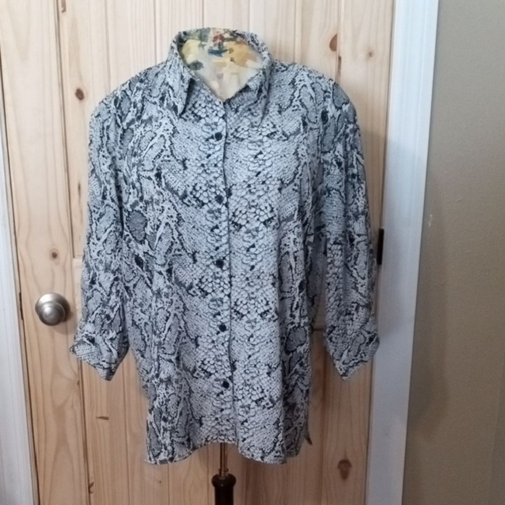 Notations Monochrome Snake Print Blouse